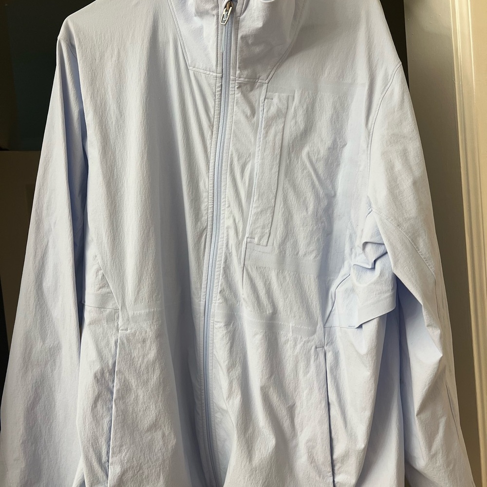 Lululemon Athletica Men's Sky Blue Windbreaker
